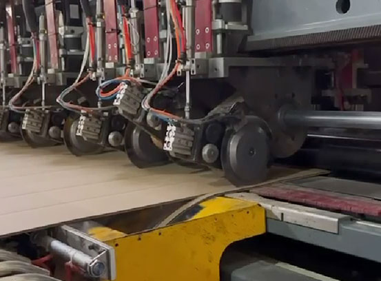 Slitter Scorer in Operation